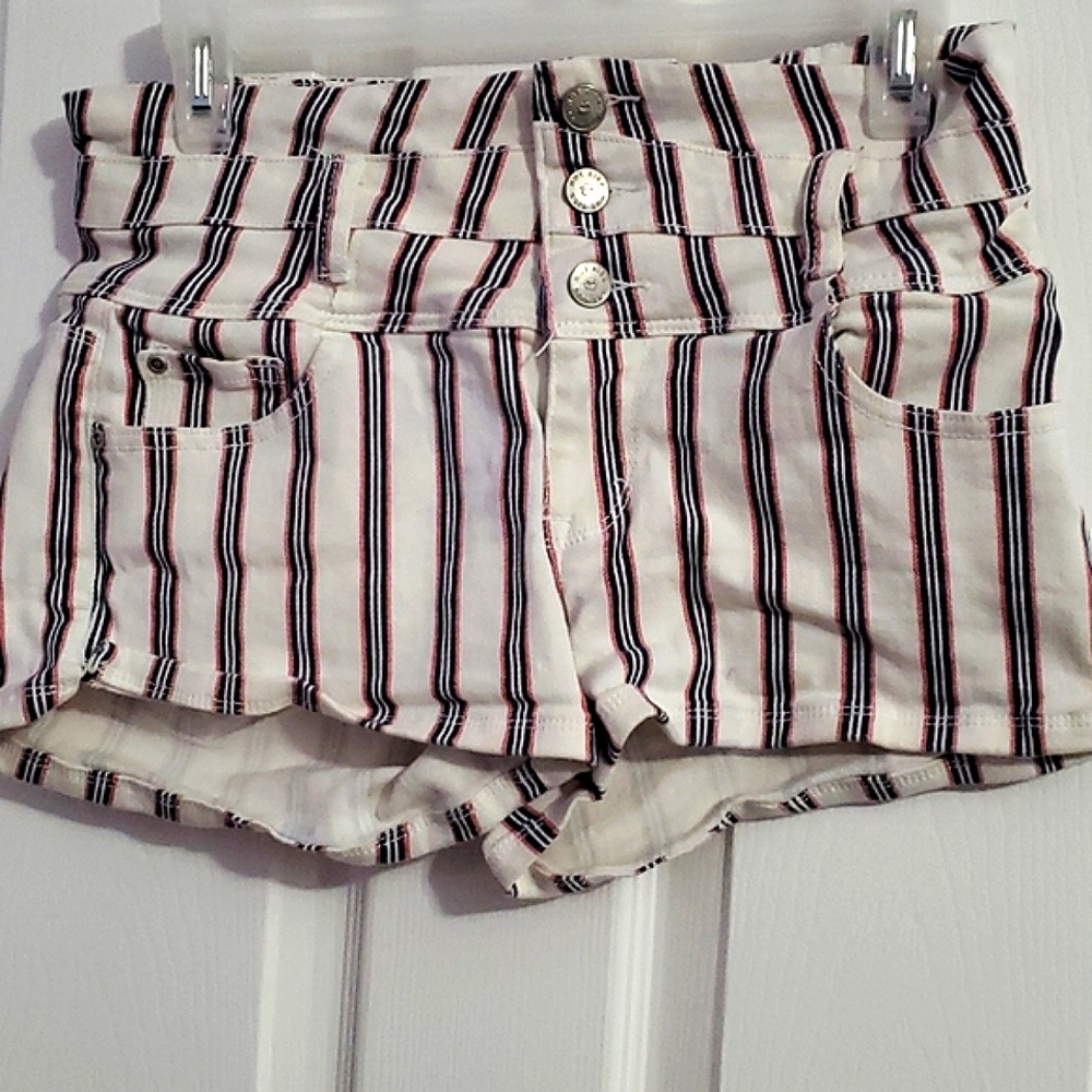 Hot Kiss Retro Y2K White Striped Buttoned High Waist Shorty Shorts 9